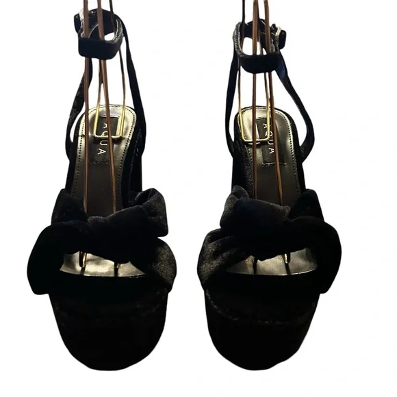 Aqua Lory Black Velvet Heels Size 6 - Picture 3 of 11